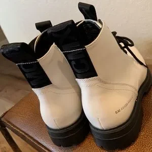 Steve Madden | Shoes | Brand New Rare Steve Madden Monstro  display picture 1